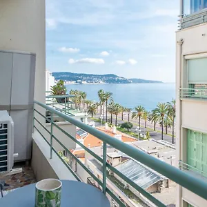 https://la-suite-111.fr-provencehotel.com