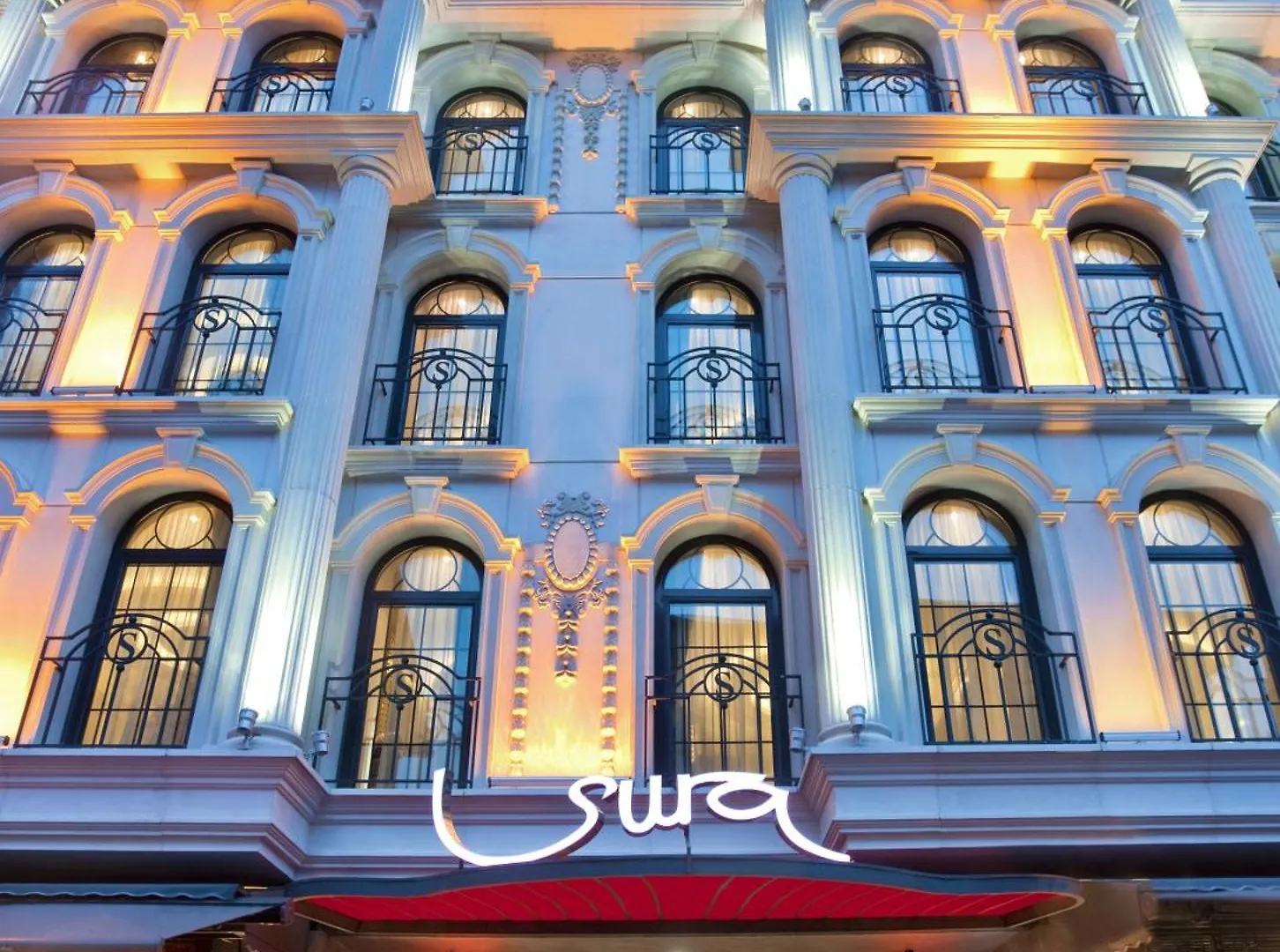 Sura Design Hotel & Suites İstanbul 4*,