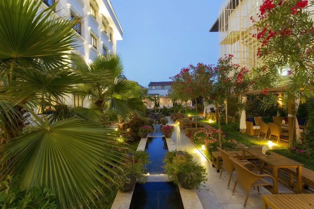 Sura Design Hotel & Suites İstanbul 4*,  Türkiye